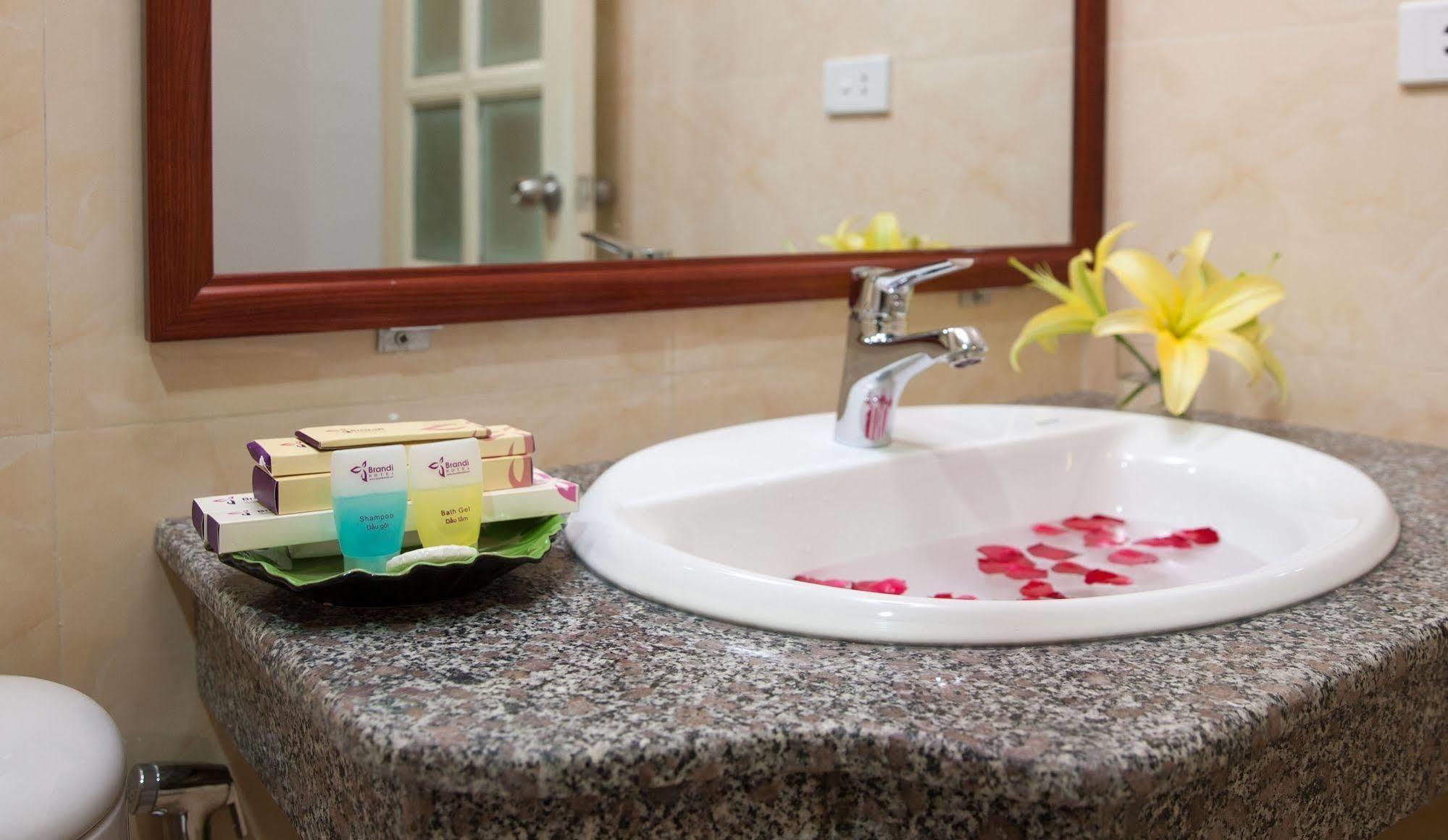 Tu Sakura Hotel Ханой Экстерьер фото